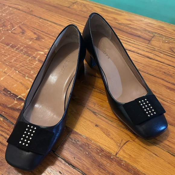 Talbots leather chunky kitten heel with velvet bow and rhinestone - Picture 3 of 7